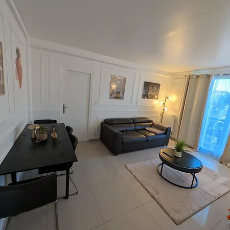 Lumineux Et Cozy A 25 Min De Paris Apartment
